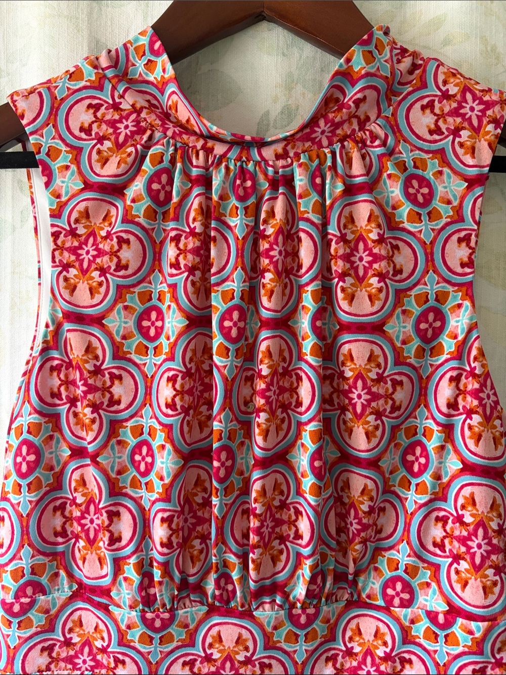 Donna Morgan Printed Sleeveless Dress - Picture 2 of 7